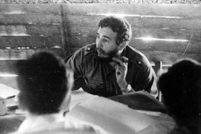 Σπάνιες φωτογραφίες του Φιντέλ Κάστρο στη δημοσιότητα