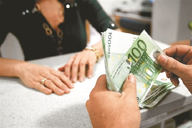 Οι επιχειρήσεις δεν βλέπουν αρνητικά την αύξηση του βασικού μισθού
