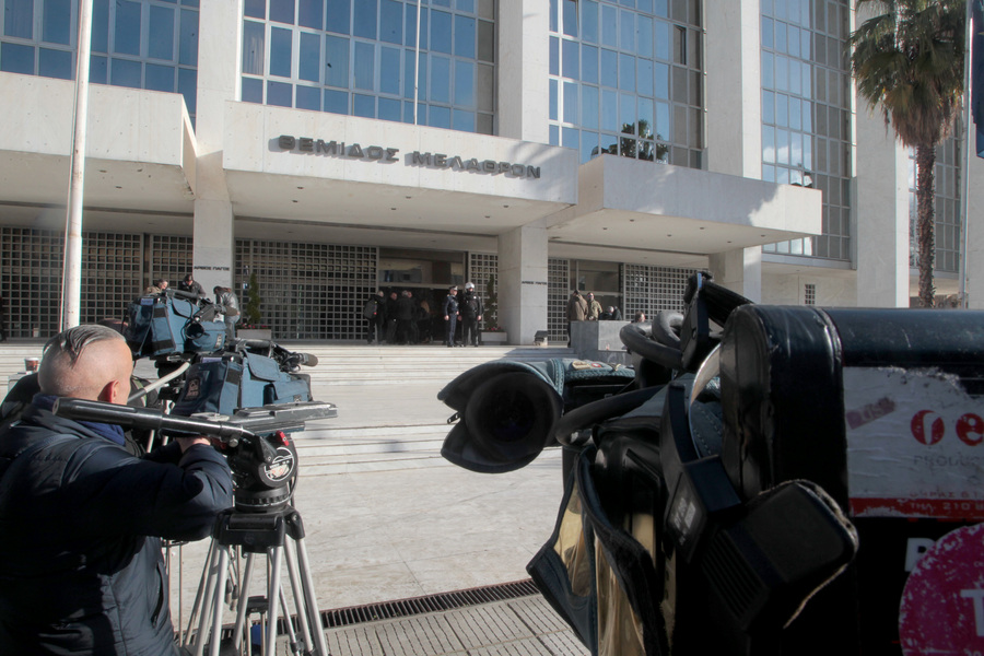 Πόσα χρήματα καλούνται να πληρώσουν άμεσα τα κανάλια