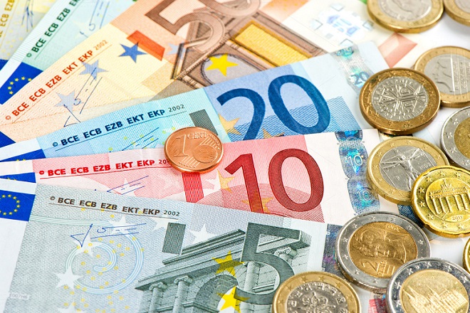 Der Spiegel: Όχι νέες δραχμές, ελληνικά ευρώ