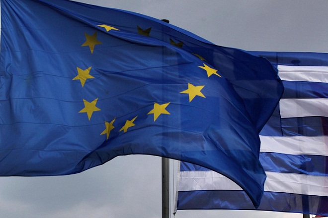 Bloomberg: Αδειάζουν τα ελληνικά ταμεία αρχές Ιουλίου