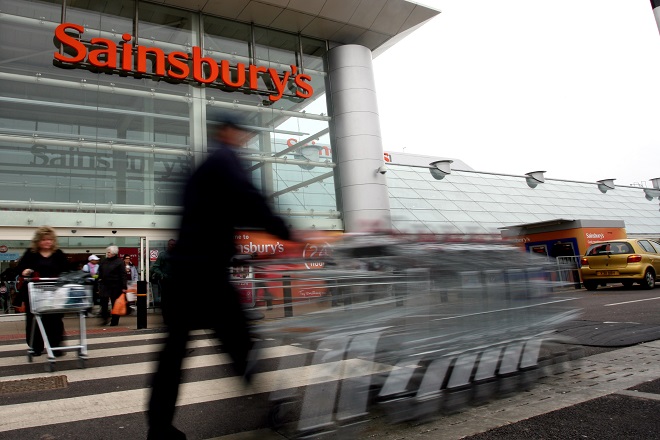 Περικοπή 800 θέσεων ανακοίνωσαν τα Sainsbury’s