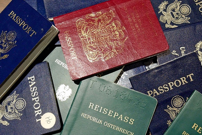 Χιλιάδες Βρετανοί ενδιαφέρονται να αποκτήσουν νέα διαβατήρια