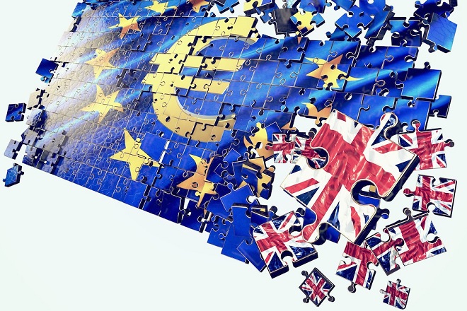 Το κόστος του Brexit μπορεί να φτάσει τα 100 δισ. στερλίνες