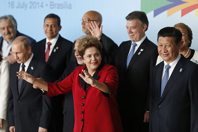 Βραζιλία: Άρχισαν οι διαδικασίες αποπομπής της Προέδρου Ρουσέφ