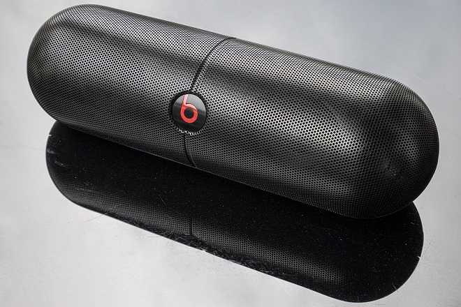 H Apple ανακαλεί τα… πραγματικά «καυτά» ηχεία Beats Pill XL