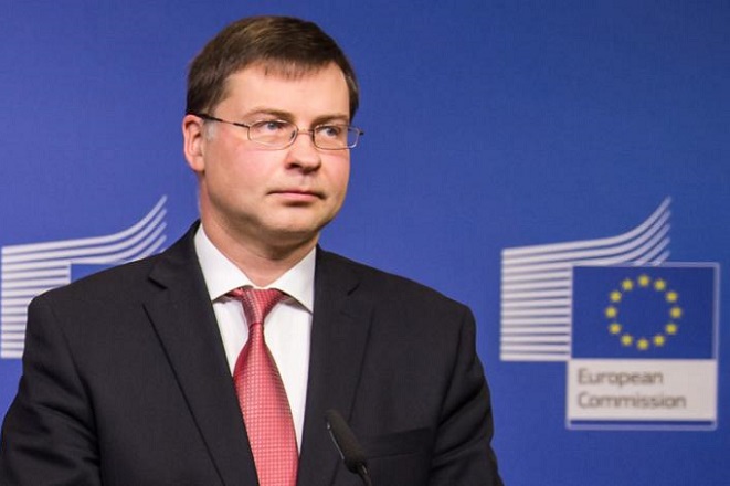 Ντομπρόβσκις: Η Ελλάδα πρέπει να υιοθετήσει άμεσα τις μεταρρυθμίσεις