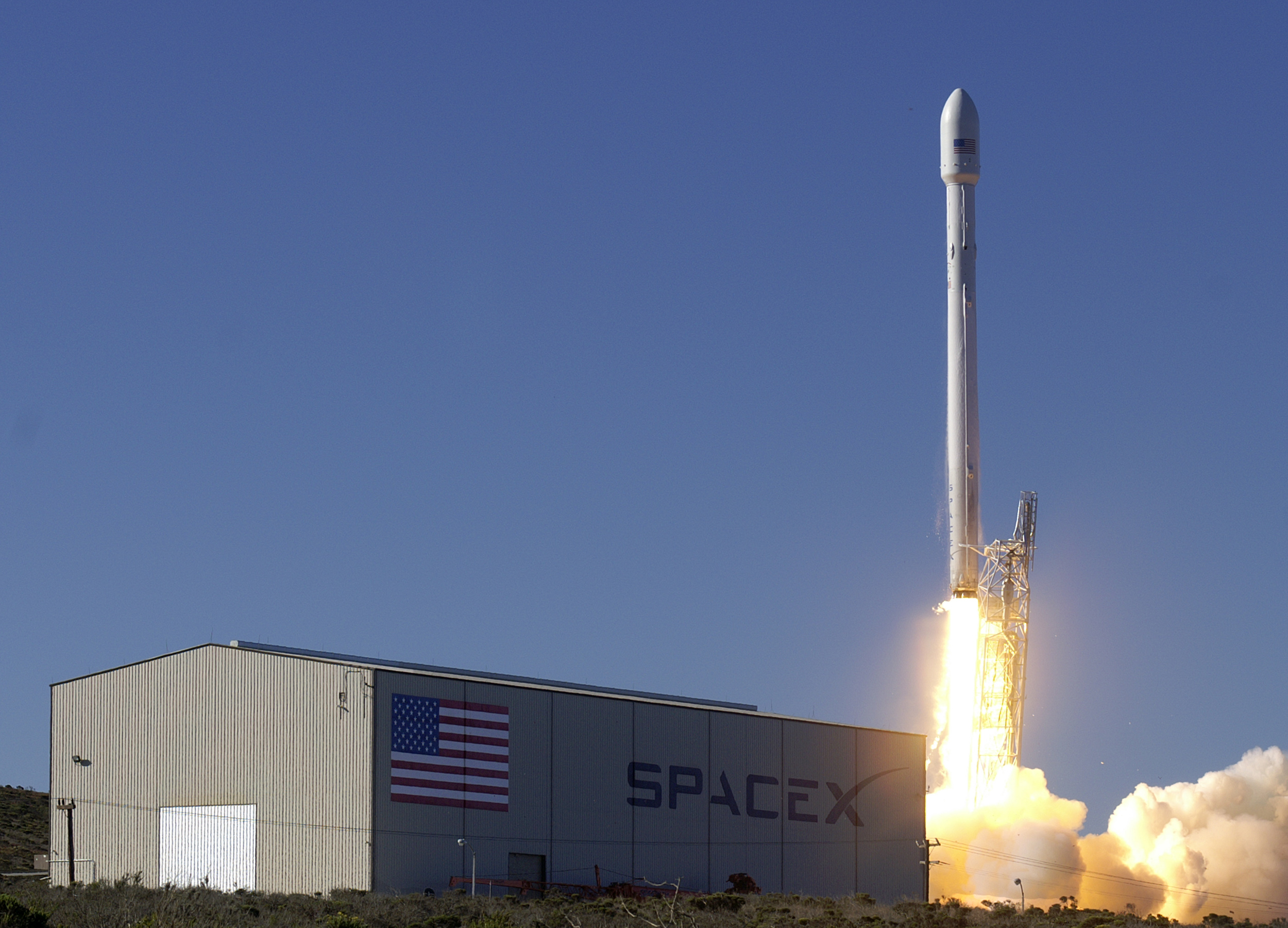 Ακόμα μια έκρηξη για τον Έλον Μασκ την SpaceX