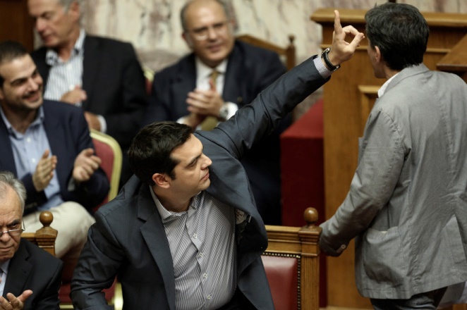 Με 251 «ναι» η εξουσιοδότηση στον πρωθυπουργό, σοβαρές απώλειες στον ΣΥΡΙΖΑ