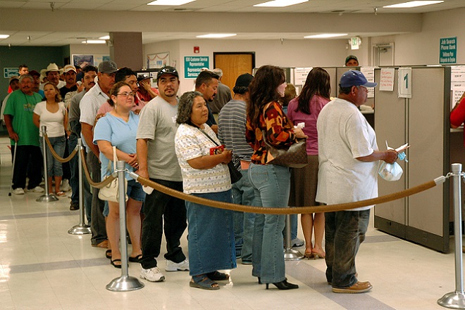 ΗΠΑ: Σε χαμηλό 42 ετών οι αιτήσεις για επίδομα ανεργίας
