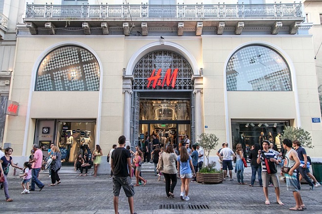 Κέρδη για την H&M την περσινή χρονιά για πρώτη φορά από το 2015