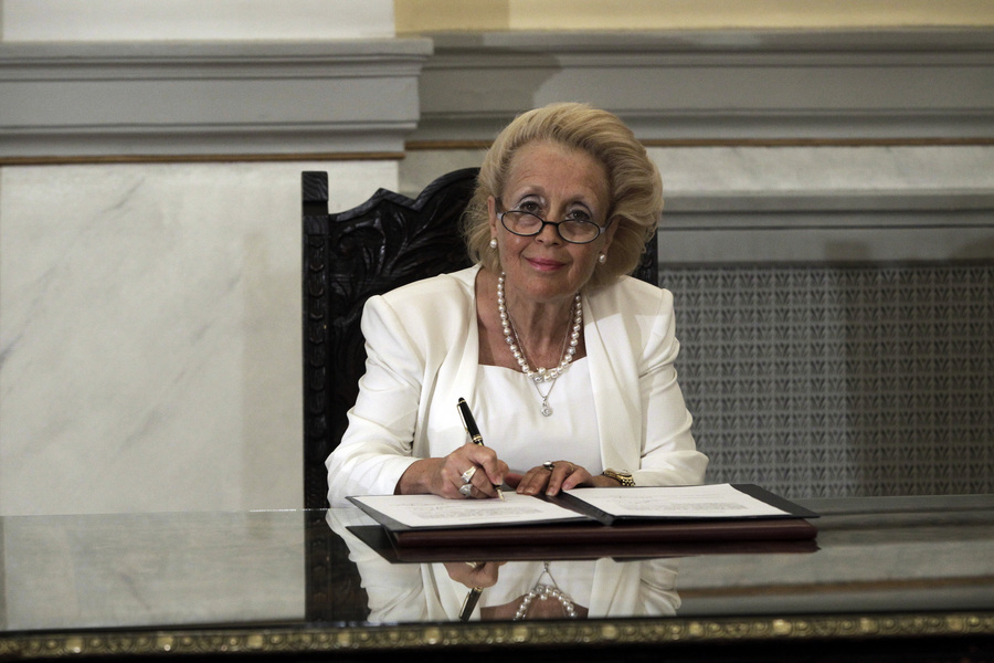Αυτή είναι η πρώτη γυναίκα πρωθυπουργός στην ιστορία της Ελλάδας