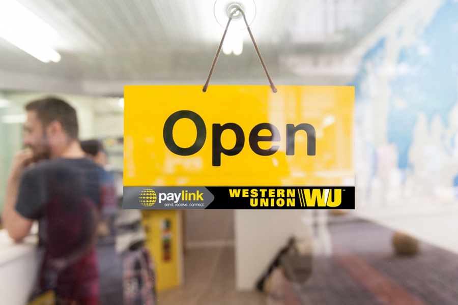 «Επιστροφή» της Western Union στην Ελλάδα