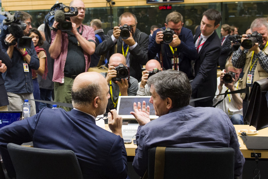 Ο Τσακαλώτος ενημερώνει το Eurogroup για τις μεταρρυθμίσεις