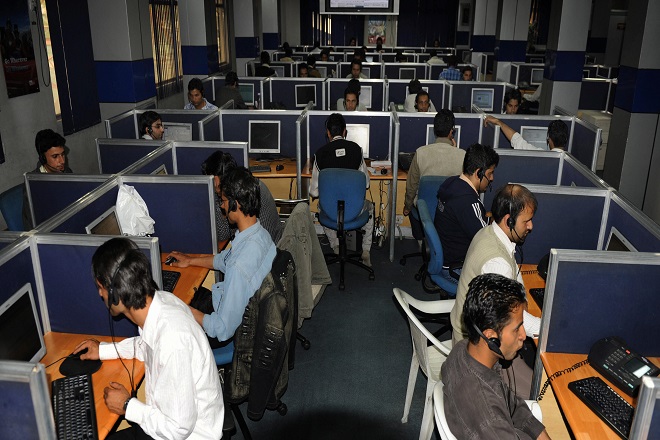 Σχεδόν 2,5 εκατ. άτομα έκαναν αίτηση για να δουλέψουν στο δημόσιο της Ινδίας