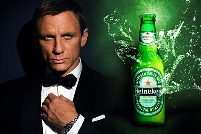 H Heineken® αποκαλύπτει: Το νέο τηλεοπτικό σποτ για την ταινία «Spectre» του James Bond και η πρώτη selfie από το διάστημα