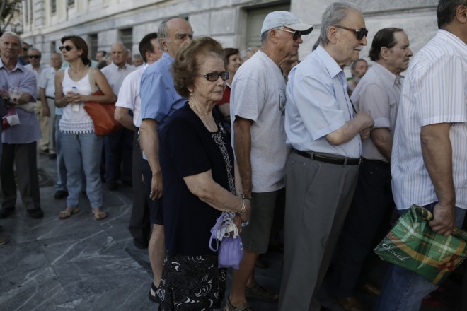 Τα ασφαλιστικά ταμεία θα δίνουν ακόμη και 100 ευρώ σύνταξη!