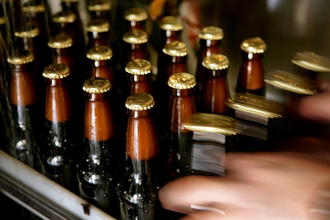 «Έκλεισε» το μεγαλύτερο deal στη βιομηχανία μπύρας