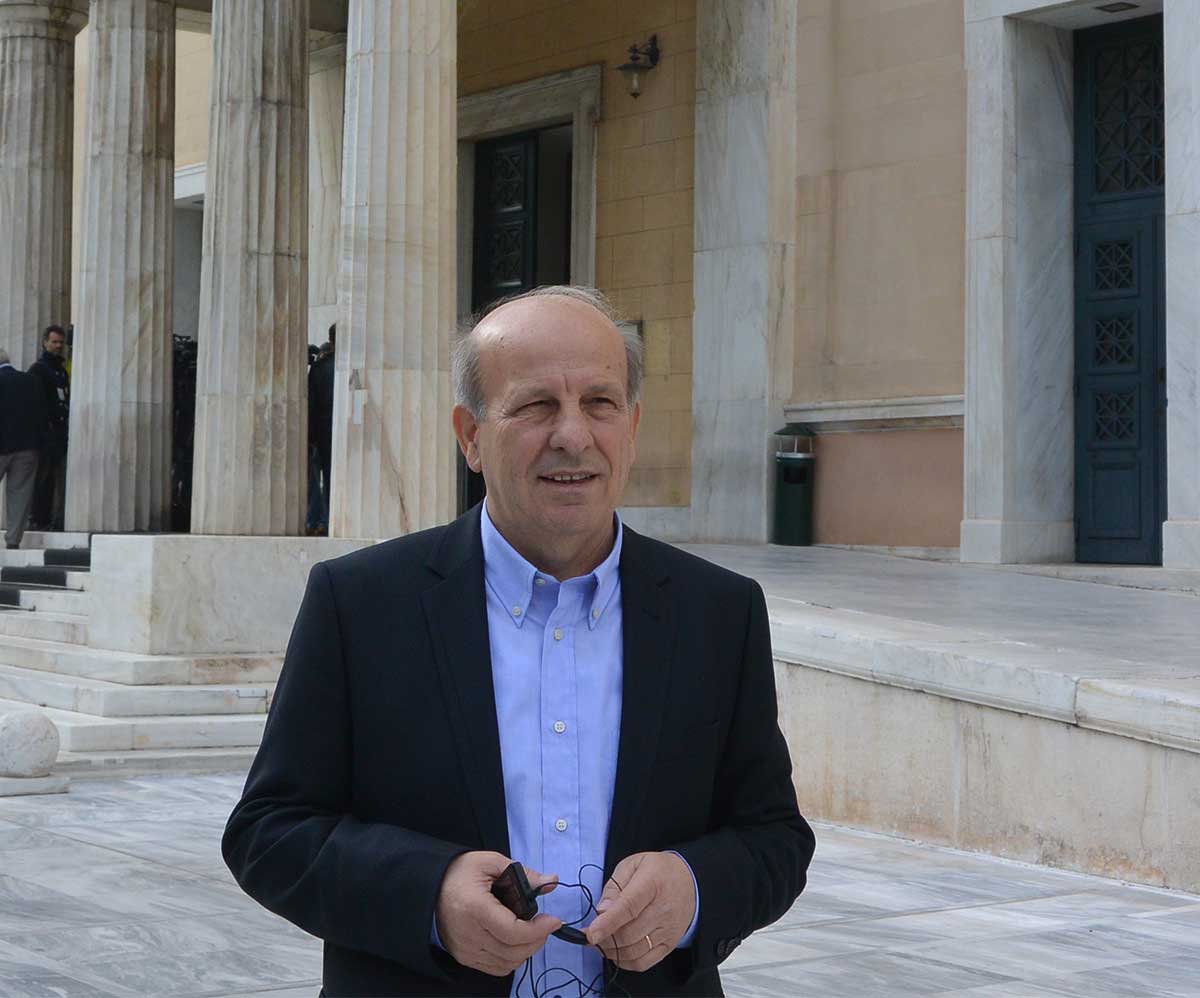 Βουλευτής ΣΥΡΙΖΑ: Αν δεν υπήρχε το μνημόνιο, θα έπρεπε να το εφεύρουμε!