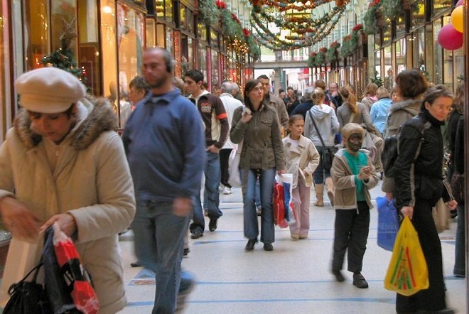 Χριστούγεννα λιτότητας για Έλληνες και Ρώσους