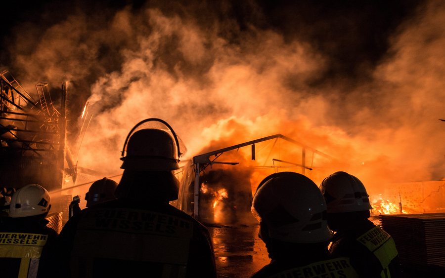 ΥΠΕΞ: Η Ελλάδα στο πλευρό του γαλλικού λαού