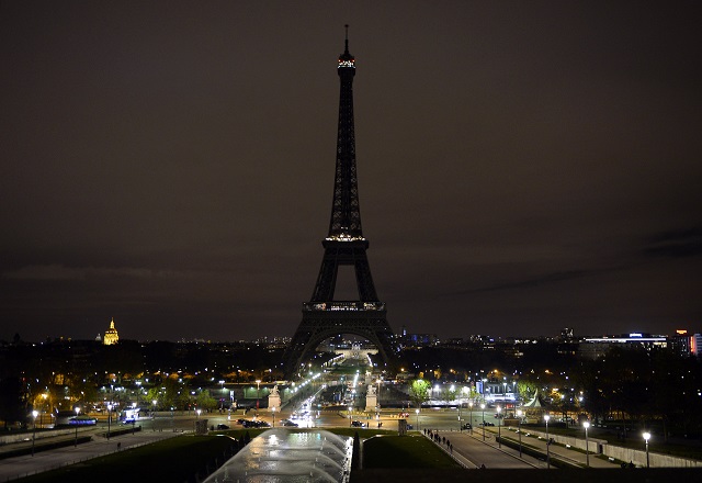 «Τρύπα» 54 εκατ. δολαρίων στα έσοδα της Air France μετά τις τρομοκρατικές επιθέσεις