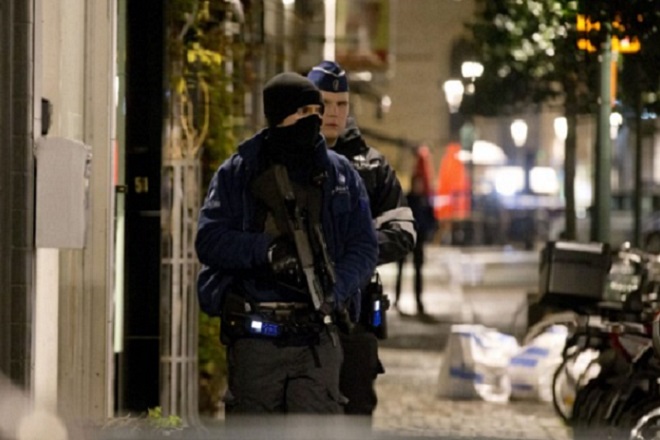 Αστυνομικές επιδρομές στο κέντρο των Βρυξελλών-Άφαντος ο Αμπντεσλάμ