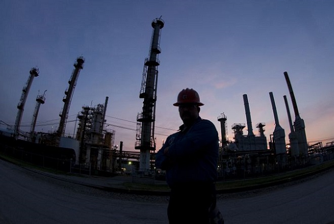 Σε υψηλό τετραετίας η τιμή του πετρελαίου καθώς ο ΟΠΕΚ δεν αυξάνει την παραγωγή
