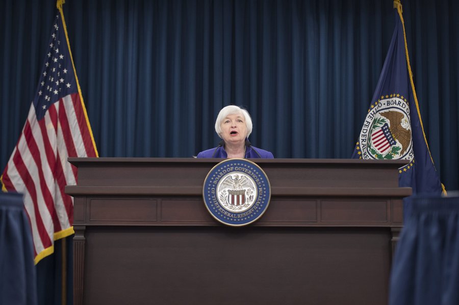 Γιατί η Fed αύξησε τα επιτόκια μετά από μια δεκαετία