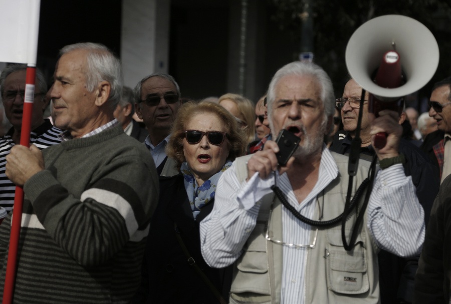 Η ΓΣΕΕ προαναγγέλλει κινητοποιήσεις με αφορμή το Ασφαλιστικό