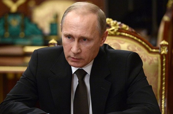 Ο Πούτιν υποστηρίζει πως η Ρωσία έχει εμβόλιο για τον Έμπολα