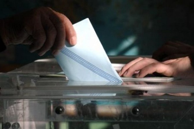 Nέα δημοσκόπηση: Στο 4,9% το προβάδισμα της ΝΔ έναντι του ΣΥΡΙΖΑ – Πρόωρες εκλογές θέλει το 62%
