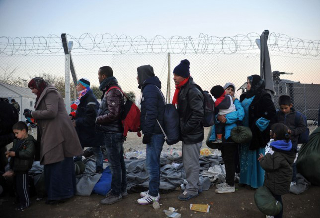 Η Ουγγαρία κλείνει και τα κέντρα υποδοχής προσφύγων