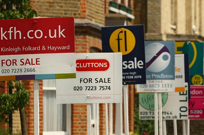 Σκάει η «φούσκα» της αγοράς κατοικιών στο Λονδίνο;