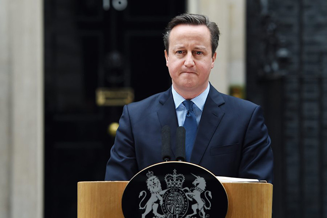 Σκληρό μήνυμα Ε.Ε. στη Βρετανία: Τελειώνετε γρήγορα – Κάμερον: Δεν θα φάω εγώ τα τα σκ@τά
