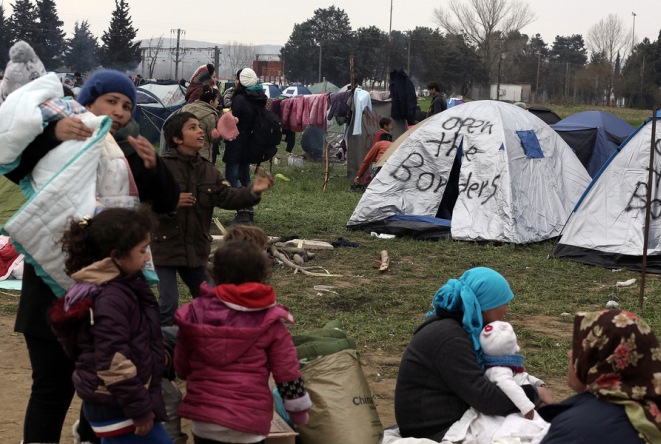 «H Ελλάδα απειλείται με νέο προσφυγικό χάος»