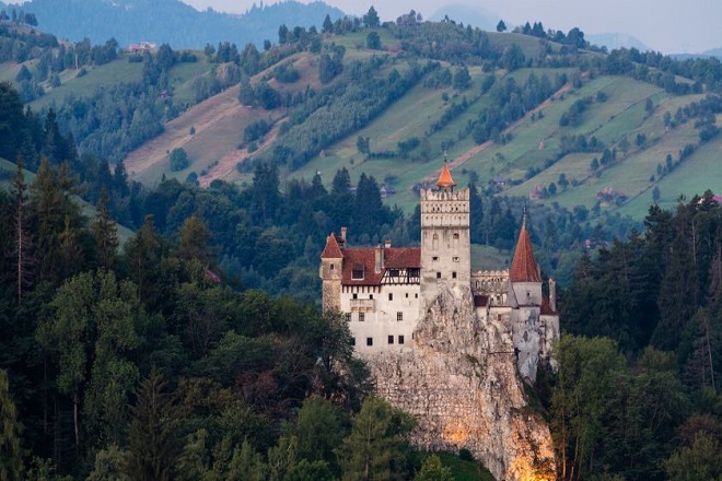 Το κάστρο του Κόμη Δράκουλα πωλείται για 66 εκατ. δολάρια
