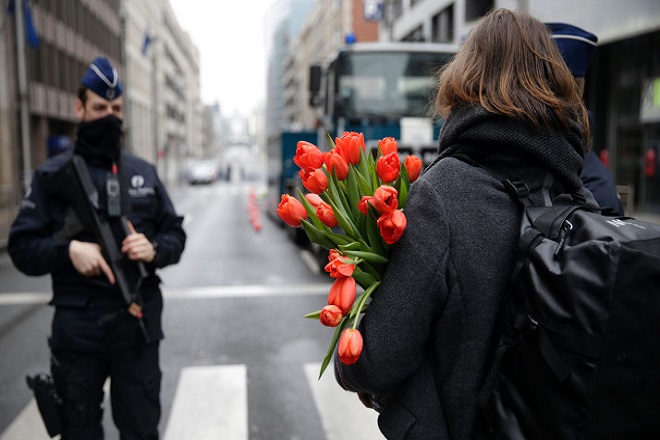 Παραιτήθηκαν οι υπουργοί Εσωτερικών και Δικαιοσύνης του Βελγίου μετά τις επιθέσεις