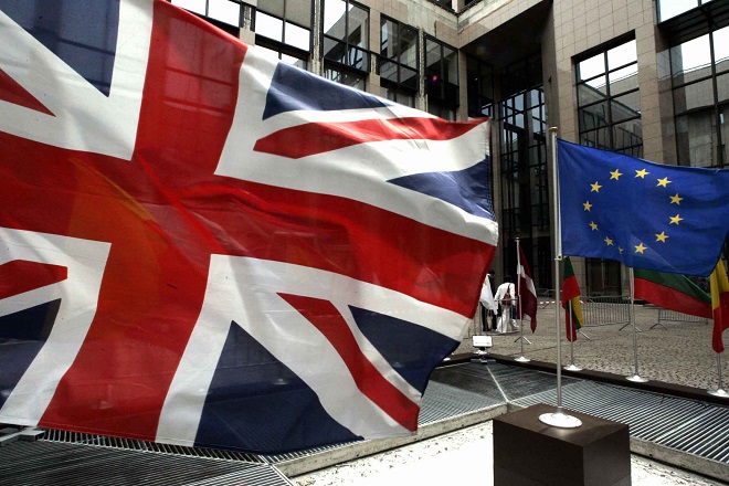 Φάκελος Brexit: Τα πέντε σενάρια των πρώτων αντιδράσεων