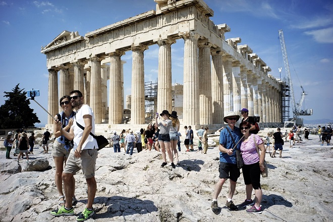 «Μπουμ» στα έσοδα του τουρισμού το 2017 – Προς νέο ρεκόρ το 2018