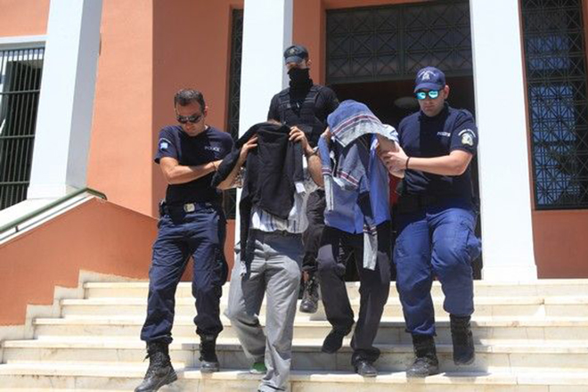 Δίμηνη φυλάκιση με αναστολή για τους οκτώ Τούρκους στην Αλεξανδρούπολη