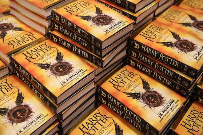 Το νέο βιβλίο του Χάρι Πότερ έχει πουλήσει ήδη πάνω από 3,3 εκατ. αντίτυπα