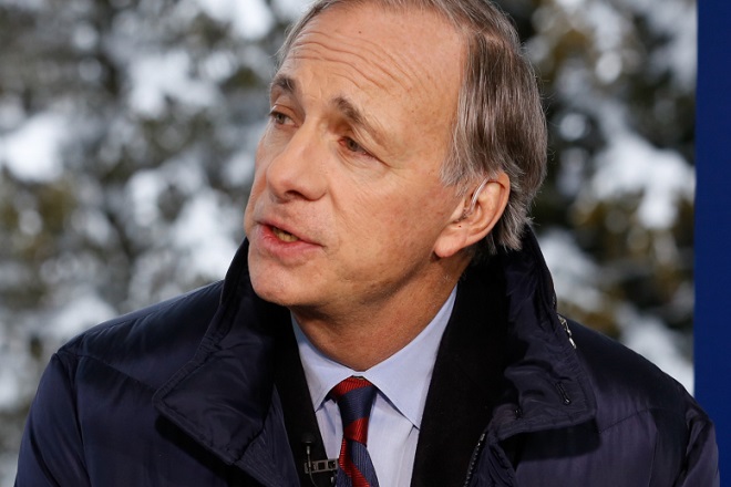 Dalio: Ζοφερό το μέλλον για αγορές και οικονομία – Έρχεται «βουτιά» -20% στις μετοχές