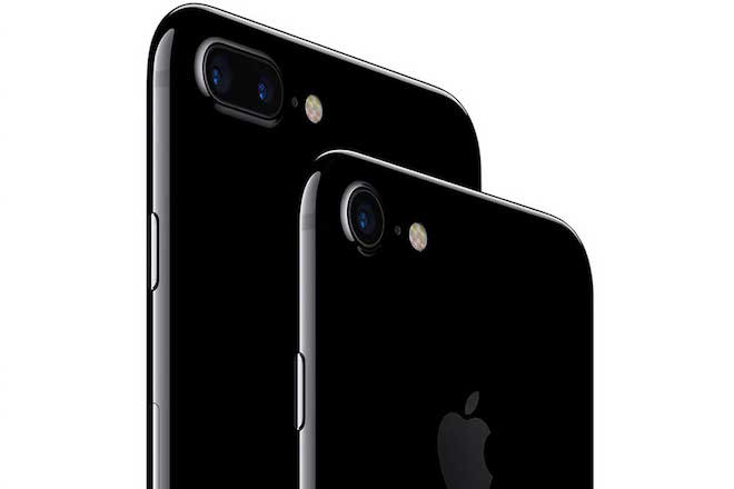 Τα iPhone 7 ξεπούλησαν