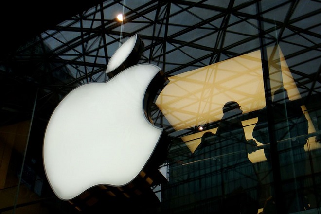Η Κομισιόν υποχρεώνει την Ιρλανδία να απαιτήσει τον φόρο των 13 δισ. ευρώ από την Apple