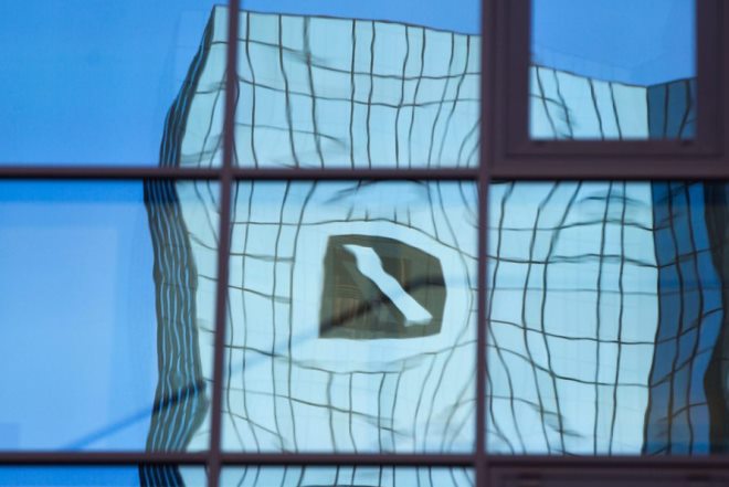 Επέστρεψε στην κερδοφορία η Deutsche Bank