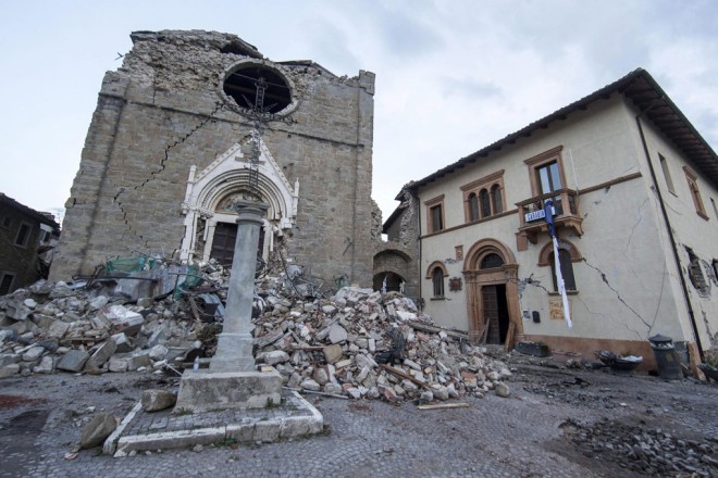 Νέος πολύ ισχυρός σεισμός στην κεντρική Ιταλία