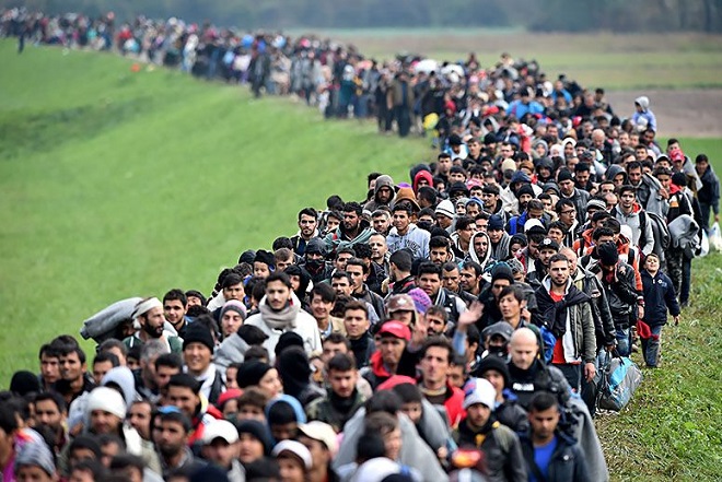Die Zeit: Σκανδαλώδης η συμπεριφορά της ΕΕ προς την Ελλάδα για το προσφυγικό