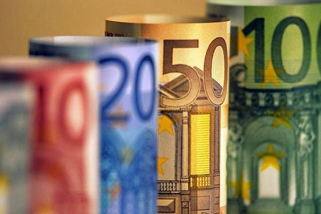 Bloomberg: Κρατικές εγγυήσεις 9 δισ. ευρώ στις ελληνικές τράπεζες για μείωση των NPLs σχεδιάζει η κυβέρνηση