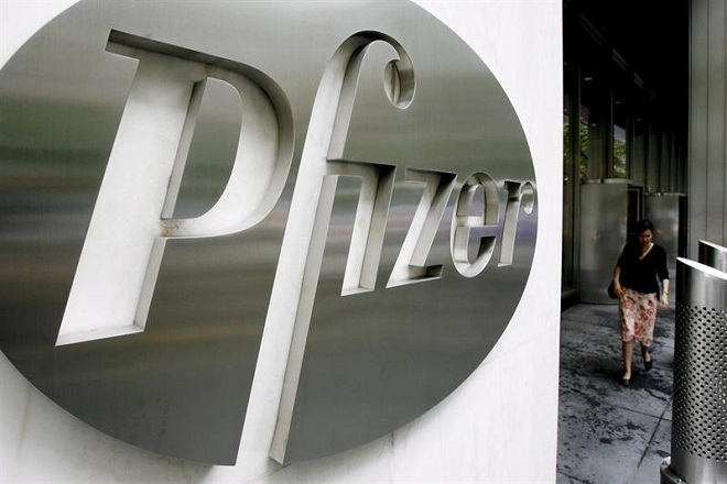 Δωρεά 100 μόνιτορ για ΜΕΘ και 100.000 μασκών από την Pfizer Hellas